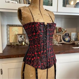 Vintage 90s Y2K Fredericks of Hollywood black red embroidered bustiers corset